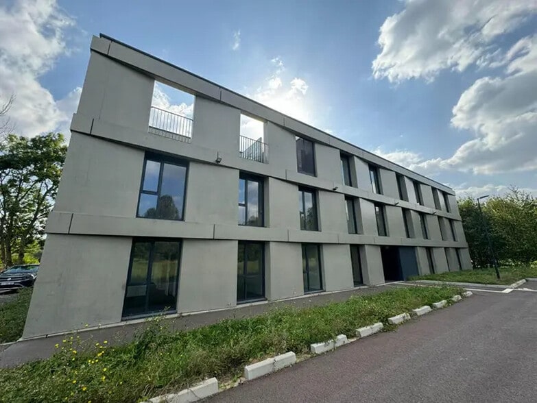 Bureau dans Norroy-le-Veneur à louer - Photo de l’immeuble – Image 1 sur 12