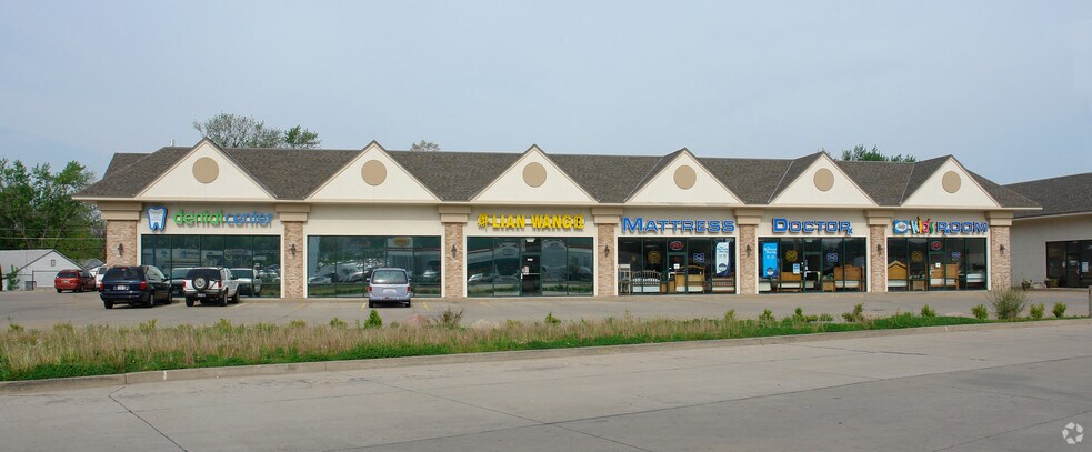 135 Radio City Dr, Pekin, IL à louer - Photo de l’immeuble – Image 2 sur 10