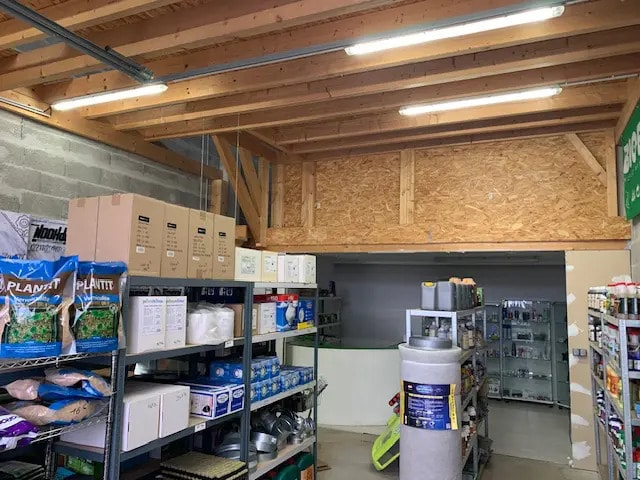Local d’activités dans Lahonce à louer - Photo de l’immeuble – Image 2 sur 5