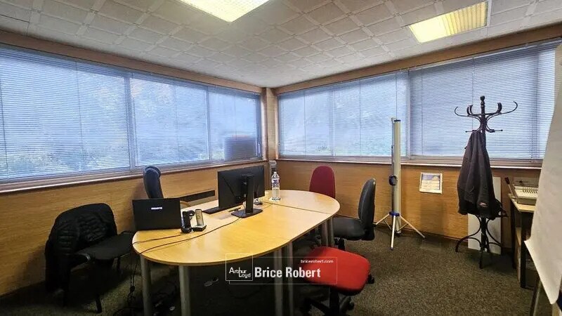 Bureau dans Limonest à louer - Photo intérieure – Image 2 sur 4