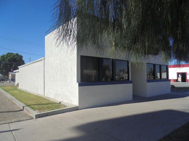 320 E Hobsonway, Blythe, CA à vendre - Photo de l’immeuble – Image 3 sur 27