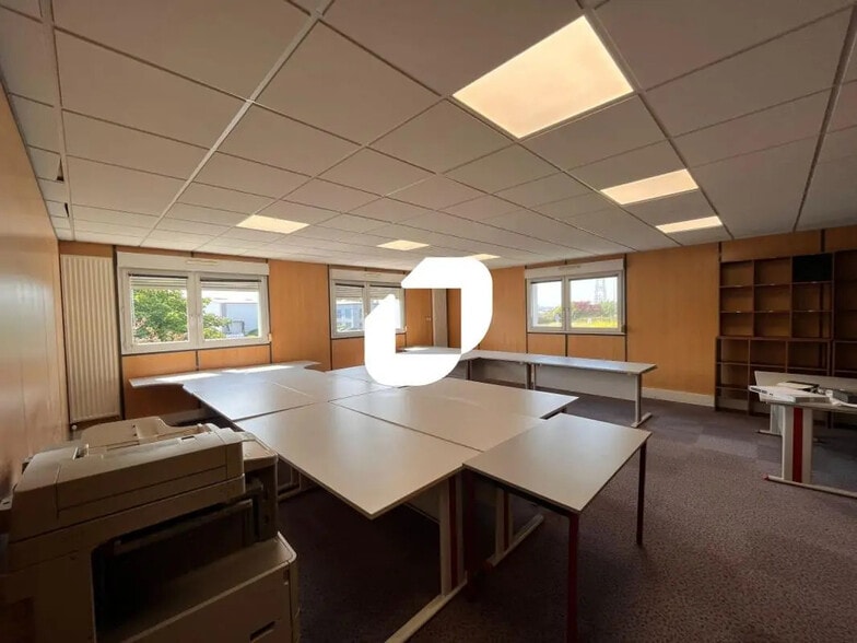 201 Rue Jean Perrin, LA CHAPELLE-D'ARMENTIERES à louer - Photo de l’immeuble – Image 1 sur 9