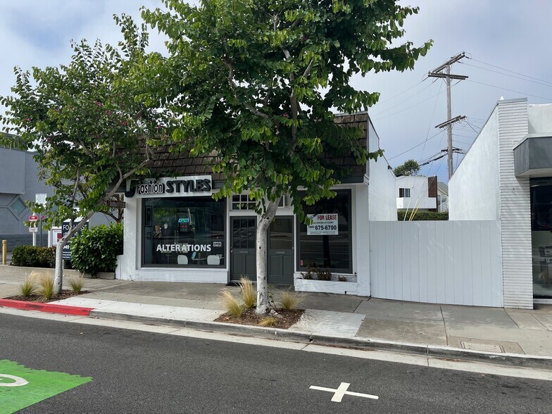 3135 E Coast Hwy, Corona Del Mar, CA à louer - Photo principale – Image 1 sur 3