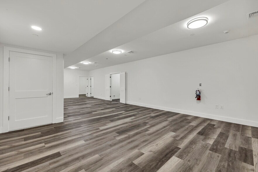 533 Greenwich St, Hempstead, NY à louer - Photo principale – Image 1 sur 21