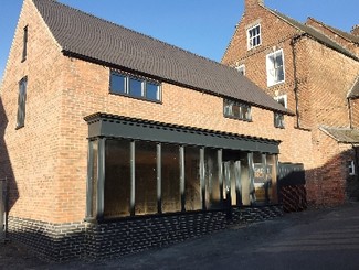 Plus de détails pour 1-3 Horse & Jockey Yard, Ashbourne - Local commercial à louer