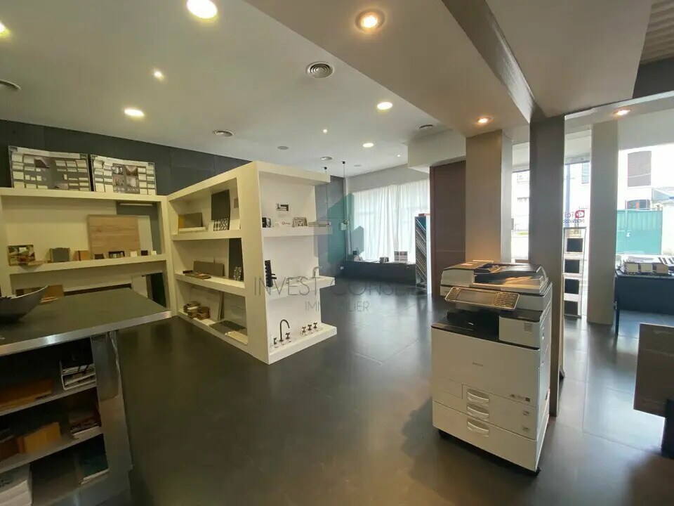 Local commercial dans Bois-Colombes à louer Photo intérieure– Image 1 sur 13