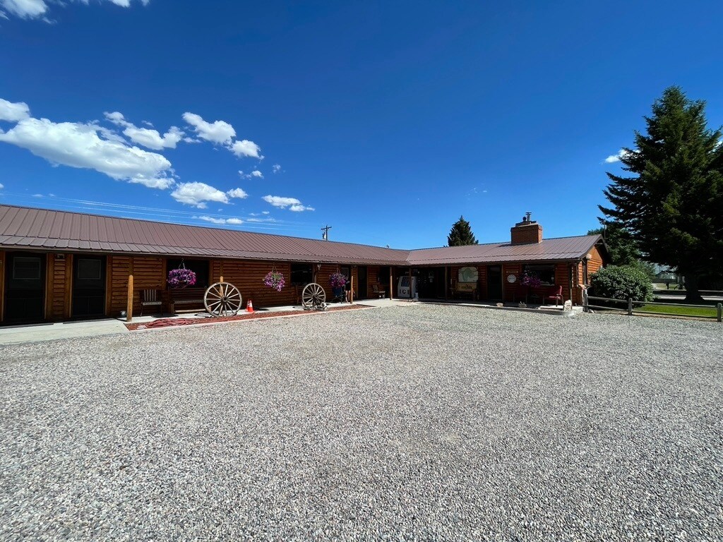 540 N Main St, Melrose, MT à vendre Photo principale– Image 1 sur 45