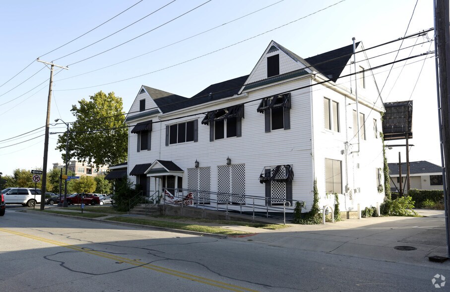 500 E Belknap St, Fort Worth, TX à louer - Photo de l’immeuble – Image 2 sur 18