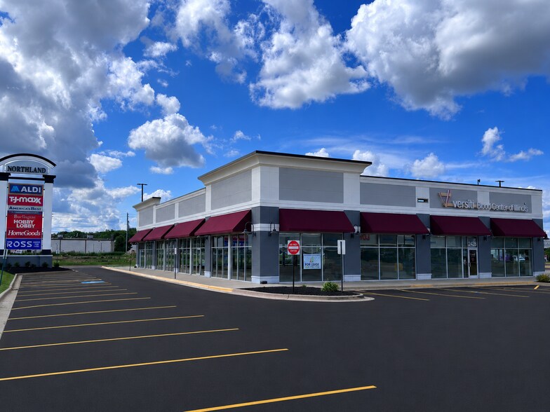 2500 Sycamore Rd, Dekalb, IL à louer - Photo de l’immeuble – Image 2 sur 13