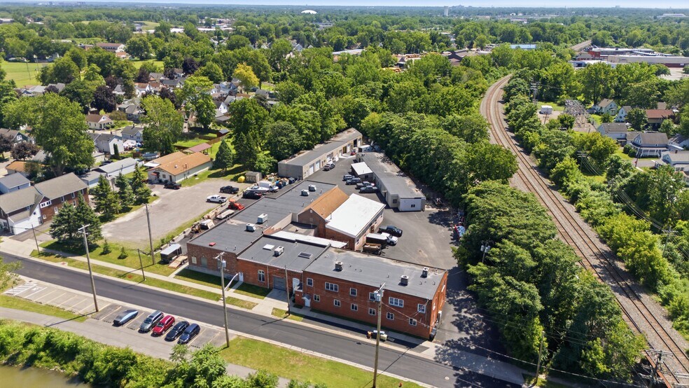 126 E Niagara St, Tonawanda, NY à vendre - Photo de l’immeuble – Image 3 sur 28