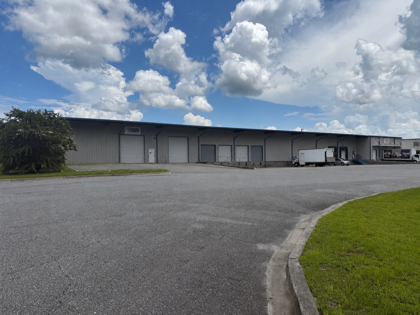475 Commerce Blvd, Midway, FL à louer Photo intérieure– Image 1 sur 2