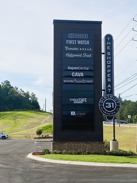 725 1st St S, Alabaster, AL à louer - Photo de l’enseigne sur pylône – Image 3 sur 7