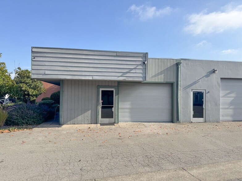 158 Hamilton Dr, Novato, CA à louer - Photo de l’immeuble – Image 3 sur 12