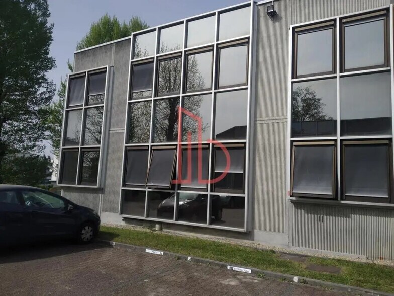 Bureau dans Bruges à louer - Photo de l’immeuble – Image 2 sur 8