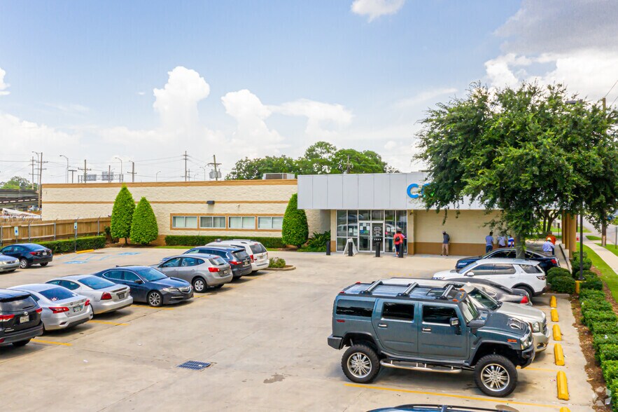 3131 Elysian Fields Ave, New Orleans, LA à louer - Photo principale – Image 1 sur 19