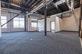 1919 Peralta St, Oakland, CA à louer Photo intérieure– Image 2 sur 5