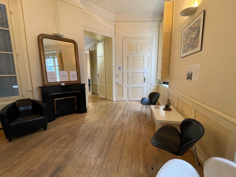 Bureau dans Bordeaux à louer - Photo de l’immeuble – Image 2 sur 7