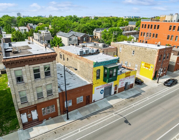 2135-2147 W Armitage Ave portefeuille de 6 biens à vendre sur LoopNet.fr - Photo de l’immeuble – Image 3 sur 9