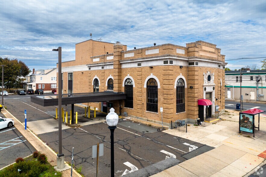 891 Brunswick Ave, Trenton, NJ à vendre - Photo de l’immeuble – Image 3 sur 14