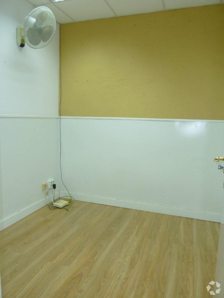 Local commercial dans Las Rozas de Madrid, Madrid à louer Photo intérieure– Image 1 sur 12