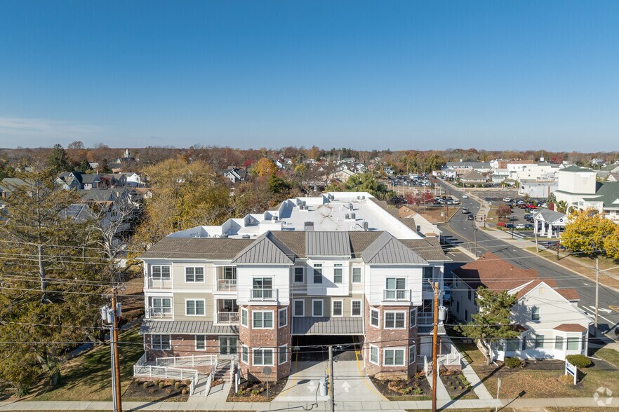 33 Union Ave, Manasquan, NJ à vendre - Photo de l’immeuble – Image 2 sur 111
