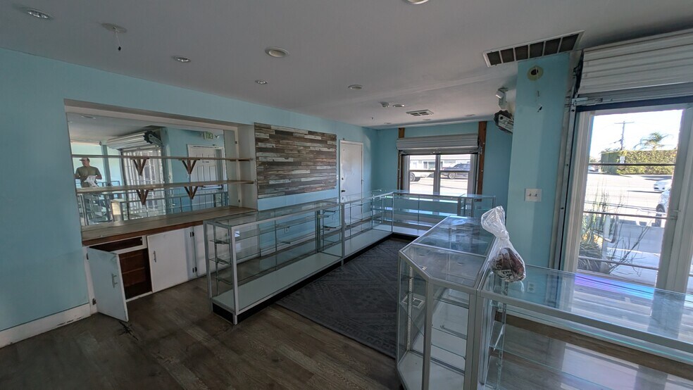 1051 41st Ave, Santa Cruz, CA à louer - Photo de l’immeuble – Image 3 sur 10