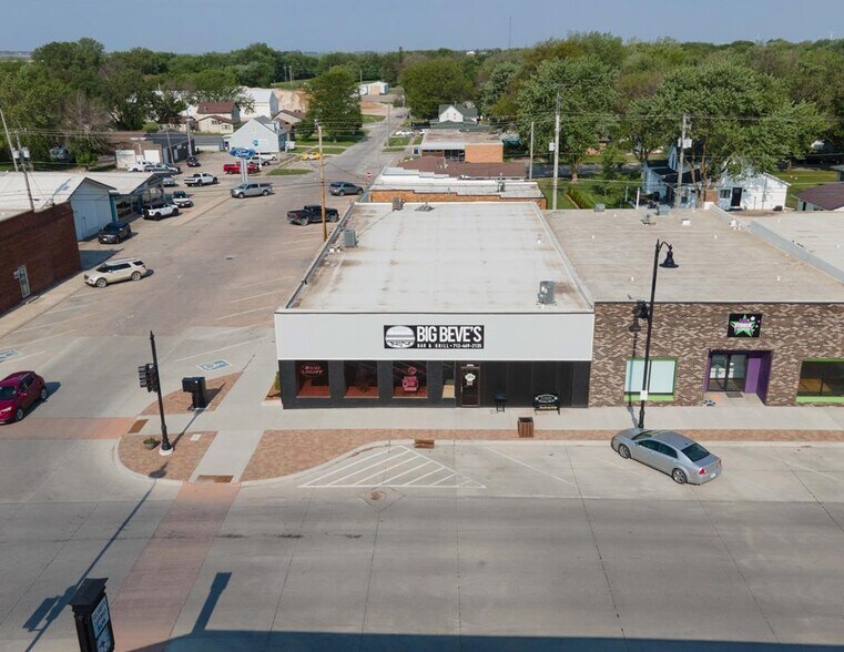 1004 Main St, Manson, IA à vendre - Photo de l’immeuble – Image 2 sur 18