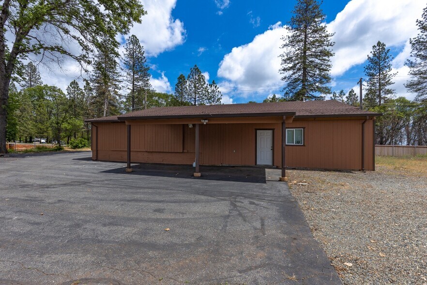 8939-8941 Skyway, Paradise, CA à vendre - Photo de l’immeuble – Image 3 sur 7