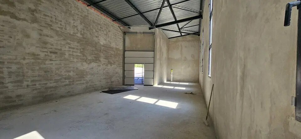 Local d’activités dans Nice à louer - Photo de l’immeuble – Image 2 sur 3