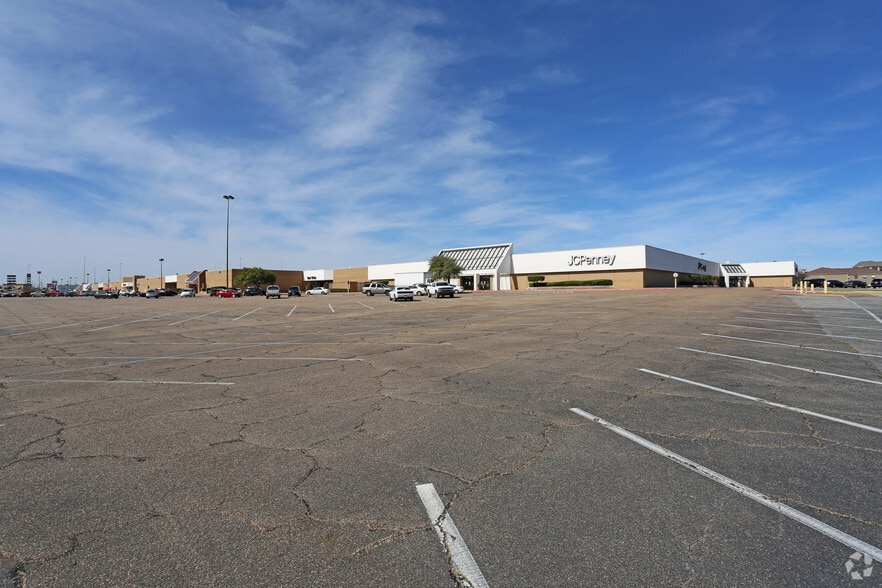 2400 Richmond Rd, Texarkana, TX à vendre - Photo principale – Image 1 sur 7