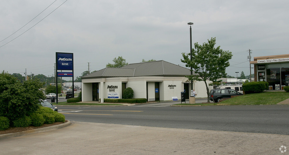 9178 Parkway E, Birmingham, AL à louer - Photo de l’immeuble – Image 2 sur 14