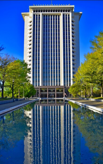 201 Monroe St, Montgomery, AL à louer Photo de l’immeuble– Image 1 sur 10