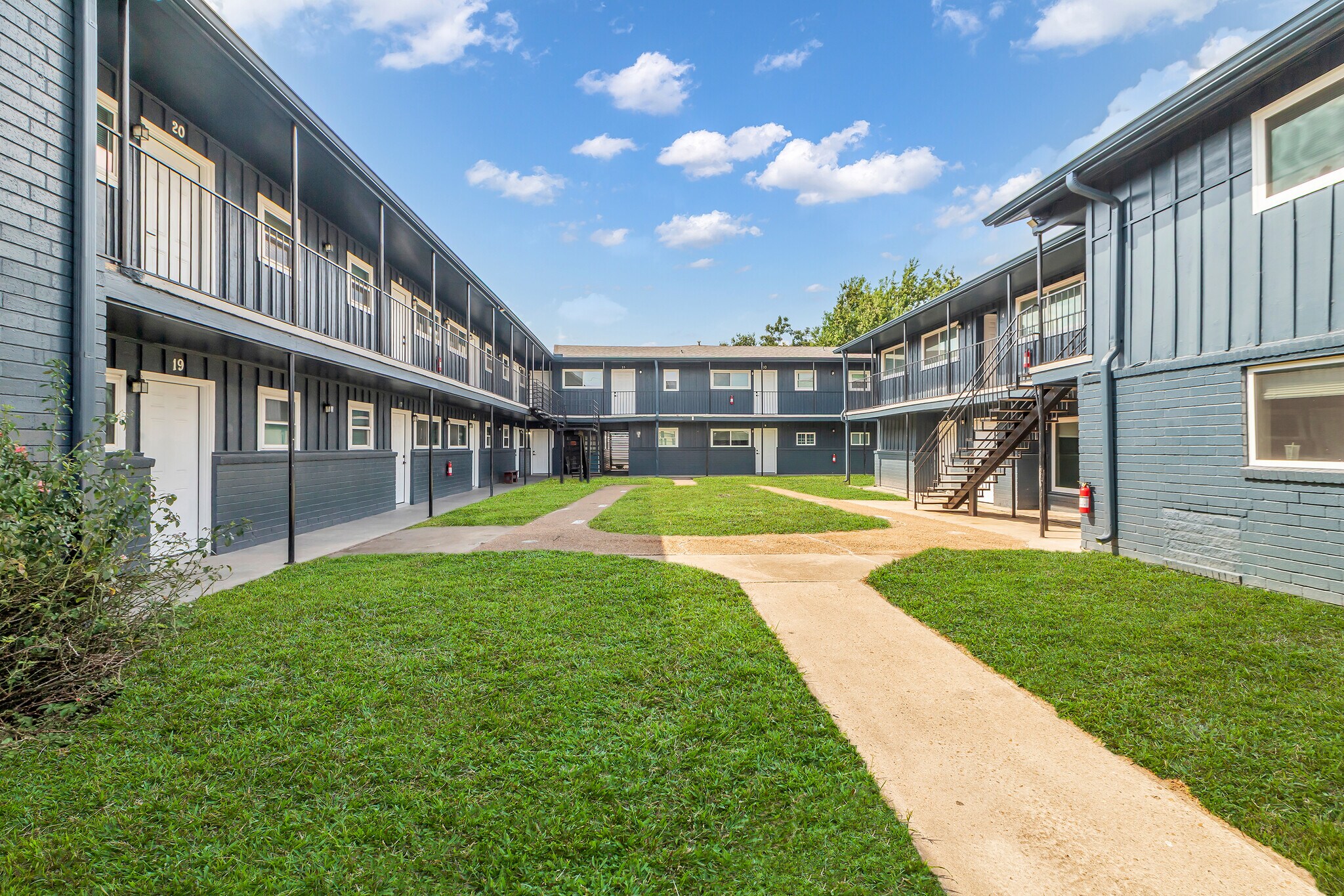 4706 Yellowstone Blvd, Houston, TX à vendre Photo de l’immeuble– Image 1 sur 28