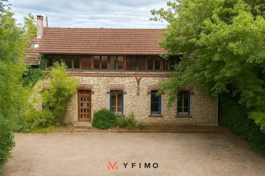 Bureau dans Mantes-la-Jolie à vendre - Photo de l’immeuble – Image 2 sur 6