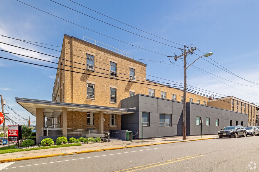 206 Bergen Ave, Kearny, NJ à louer - Photo de l’immeuble – Image 3 sur 27