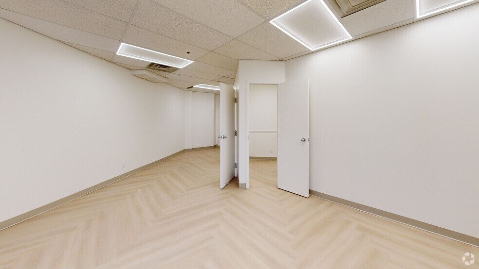 1538 Rue Sherbrooke O, Montréal, QC à louer - Numérisation 3D Matterport – Image 2 sur 17