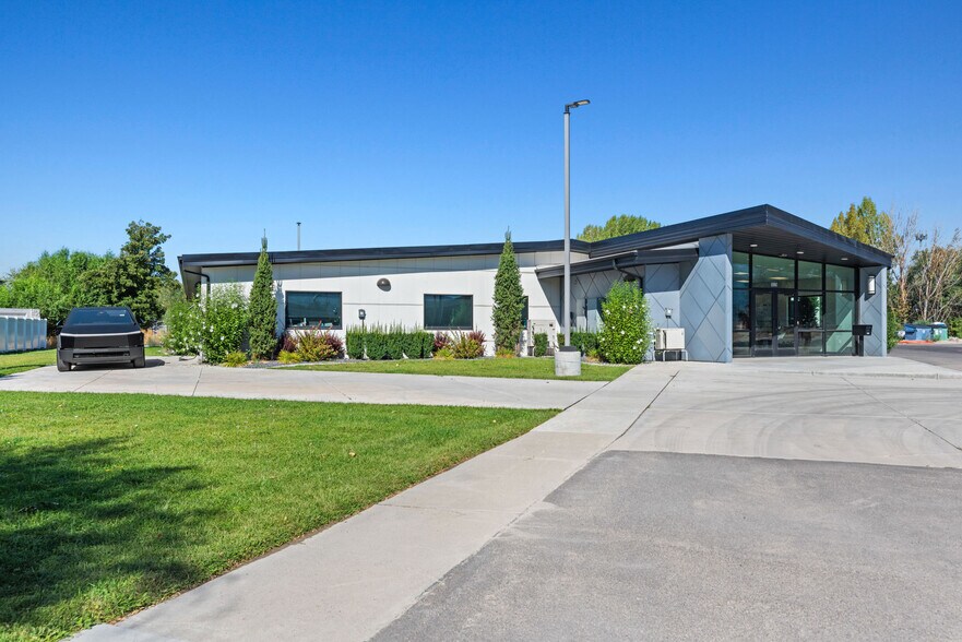 877 N 100 E, Lehi, UT à vendre - Photo de l’immeuble – Image 3 sur 22