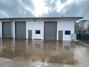 1740 Elmview Dr, Houston, TX à louer Photo de l’immeuble– Image 1 sur 2