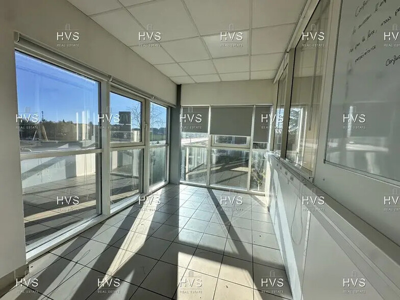 Industriel/Logistique dans Fuveau à vendre - Photo intérieure – Image 2 sur 14