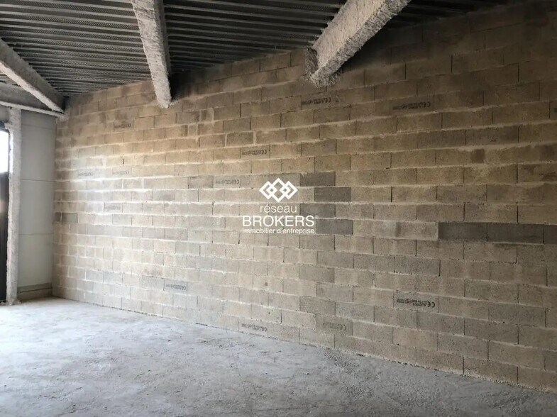 Local commercial dans Bernes-sur-Oise à louer - Photo intérieure – Image 3 sur 4