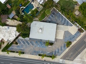 7658 University Ave, La Mesa, CA à vendre Photo intérieure– Image 2 sur 5