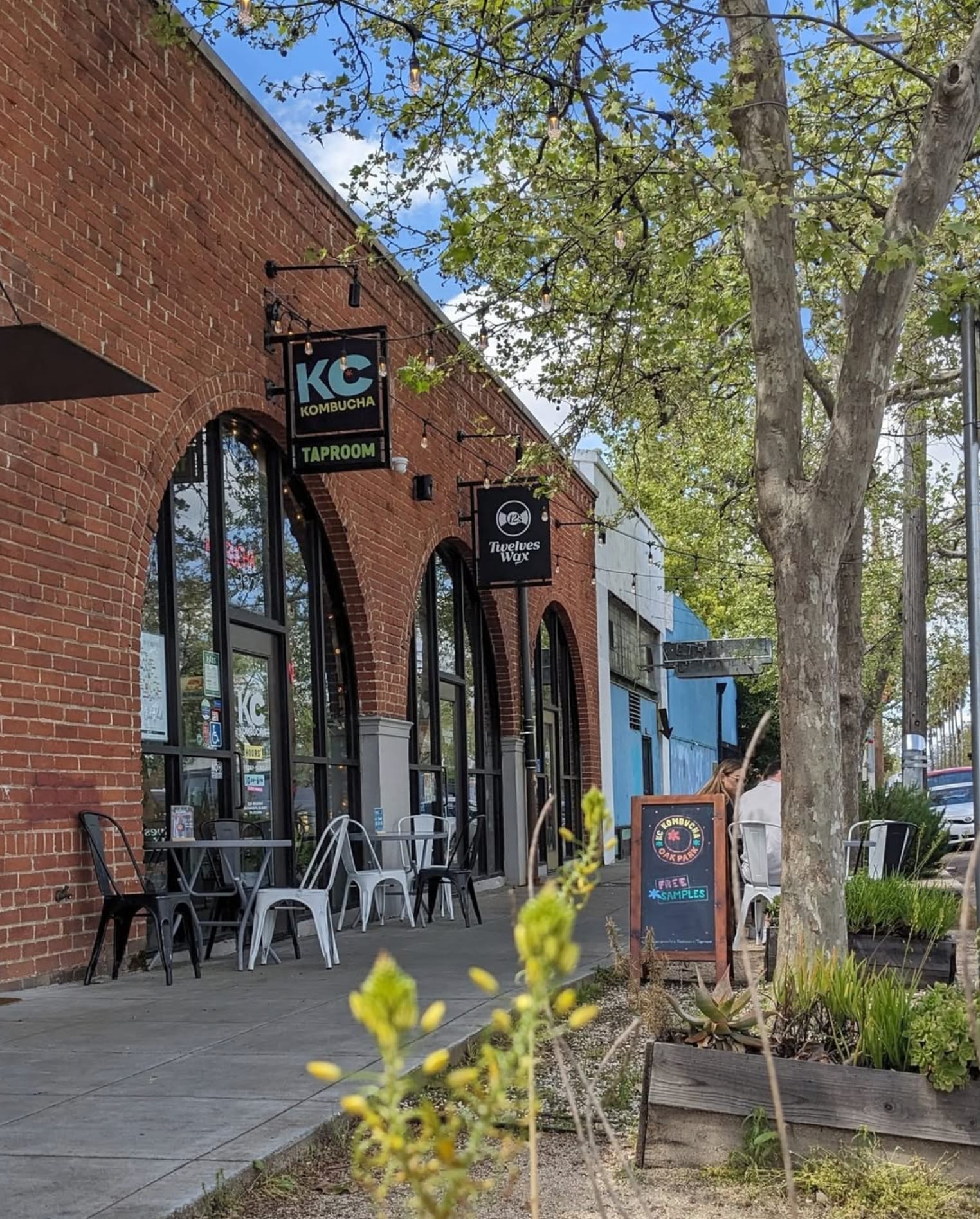 3324-3328 Broadway, Sacramento, CA à louer Photo de l’immeuble– Image 1 sur 10