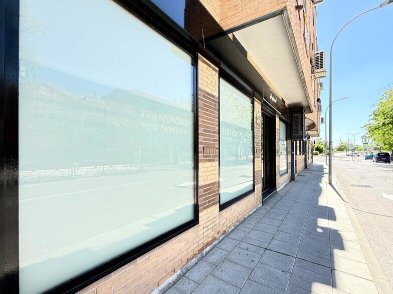Immeuble residentiel dans Pinto, Madrid à vendre - Photo de l’immeuble – Image 3 sur 7