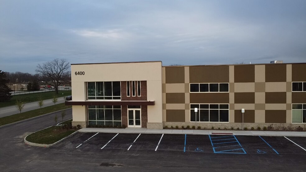 6400 Technology Center Dr, Indianapolis, IN à louer - Photo de l’immeuble – Image 3 sur 7