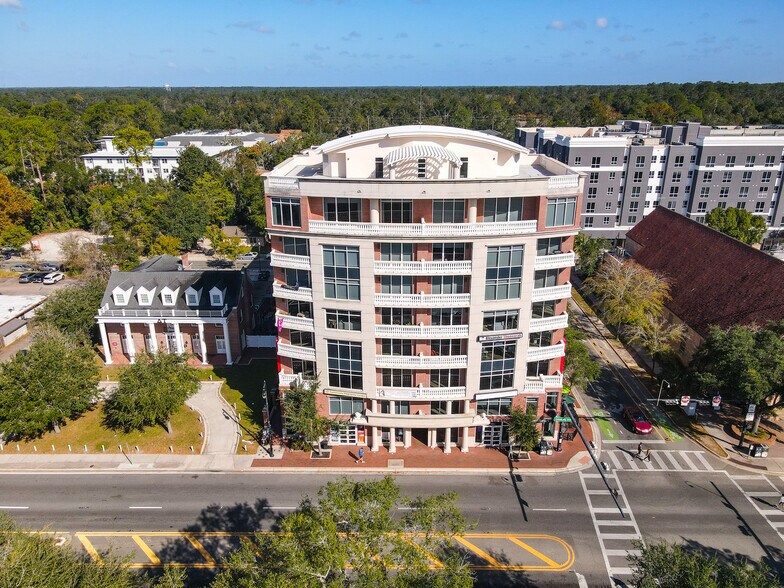1800 W University Ave, Gainesville, FL à louer - Photo de l’immeuble – Image 2 sur 4
