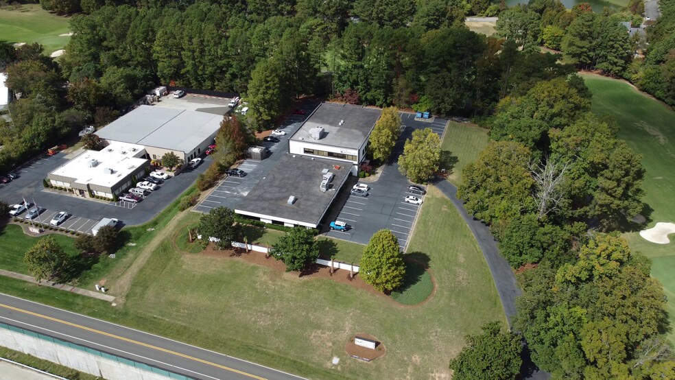 3000 Croasdaile Dr, Durham, NC à louer - Aérien – Image 3 sur 6