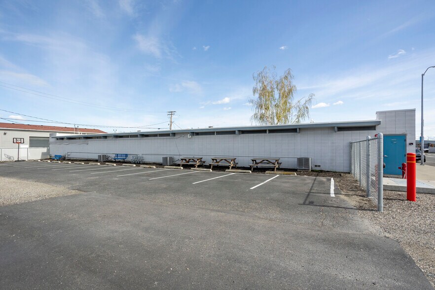 611 W Columbia St, Pasco, WA à vendre - Photo de l’immeuble – Image 2 sur 30
