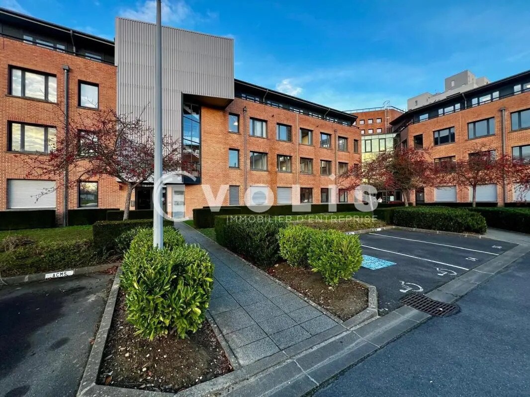 Bureau dans Évry-Courcouronnes à vendre Photo de l’immeuble– Image 1 sur 10
