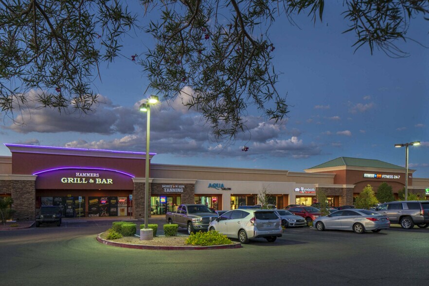 771 E Horizon Dr, Henderson, NV à louer - Photo de l’immeuble – Image 3 sur 15