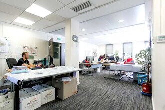 Bureau dans Rueil-Malmaison à louer Photo intérieure– Image 1 sur 3